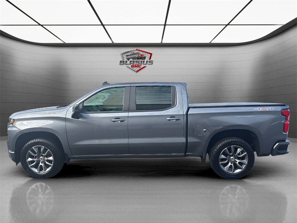 2021 Chevrolet Silverado 1500 RST photo 2