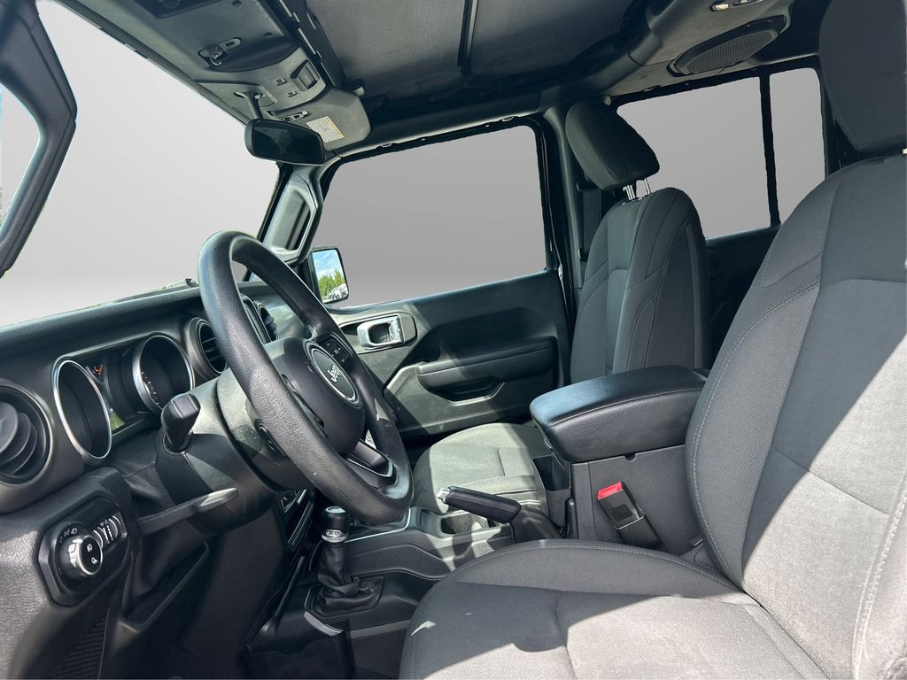 2020 Jeep Gladiator Sport photo 9