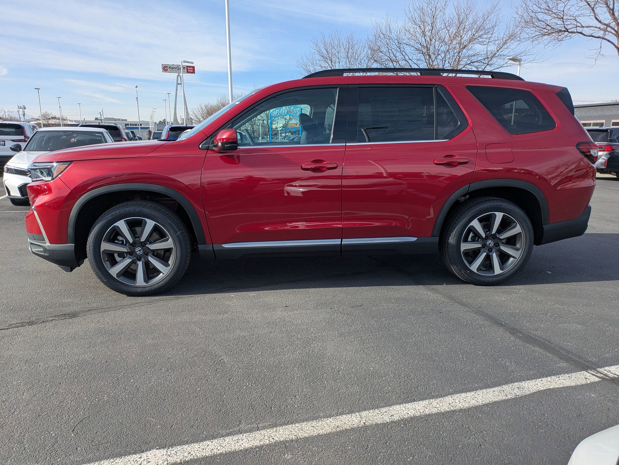 2025 Honda Pilot Touring photo 5
