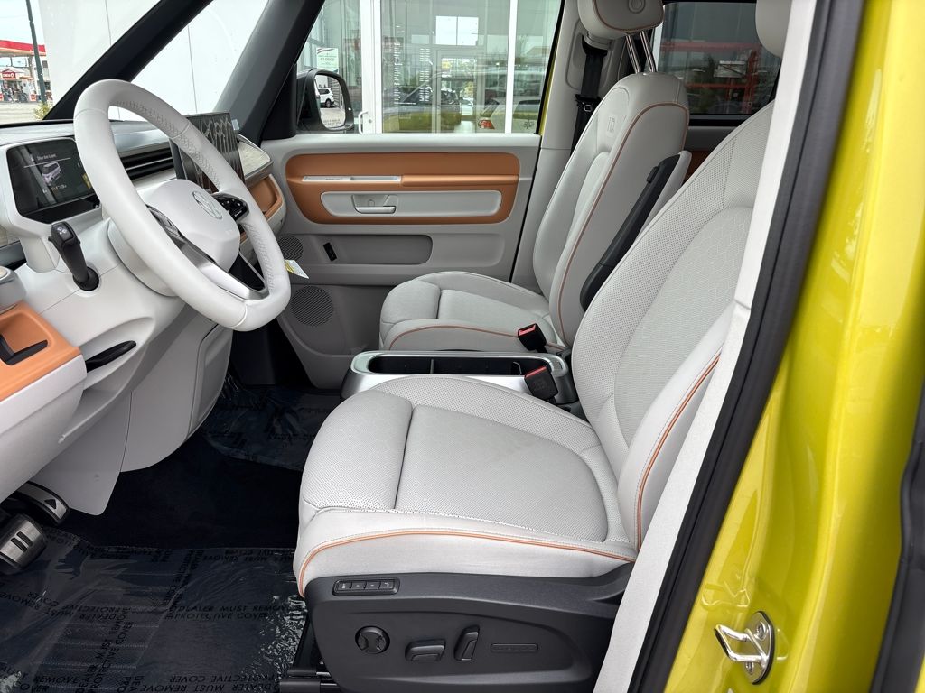 2025 Volkswagen ID. Buzz photo 8