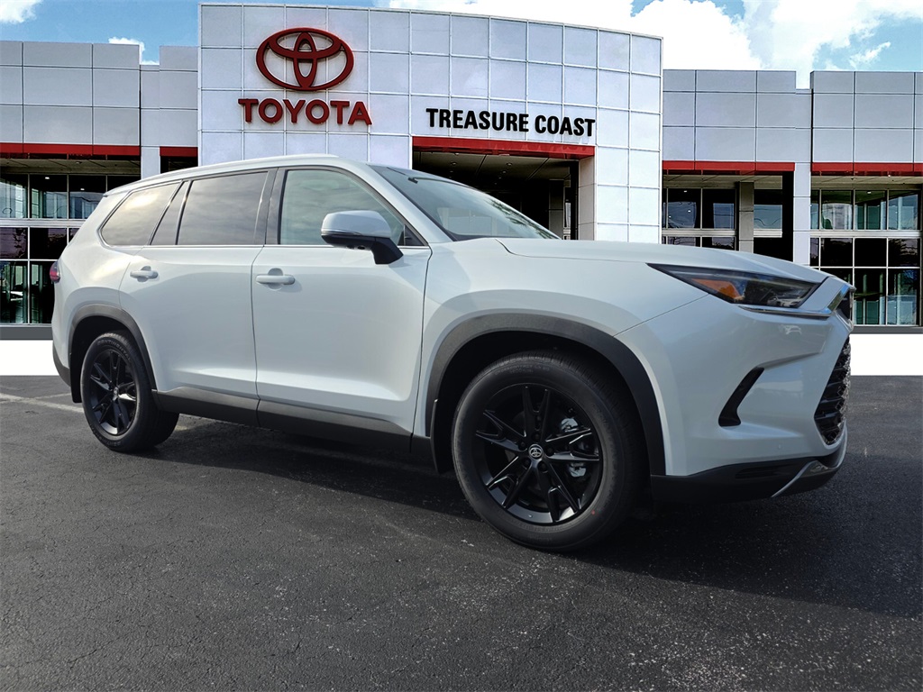 2026 Toyota Grand Highlander Platinum's photo