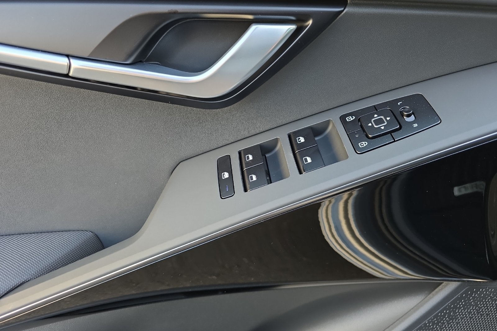 2025 Kia Niro EV Wind photo 7