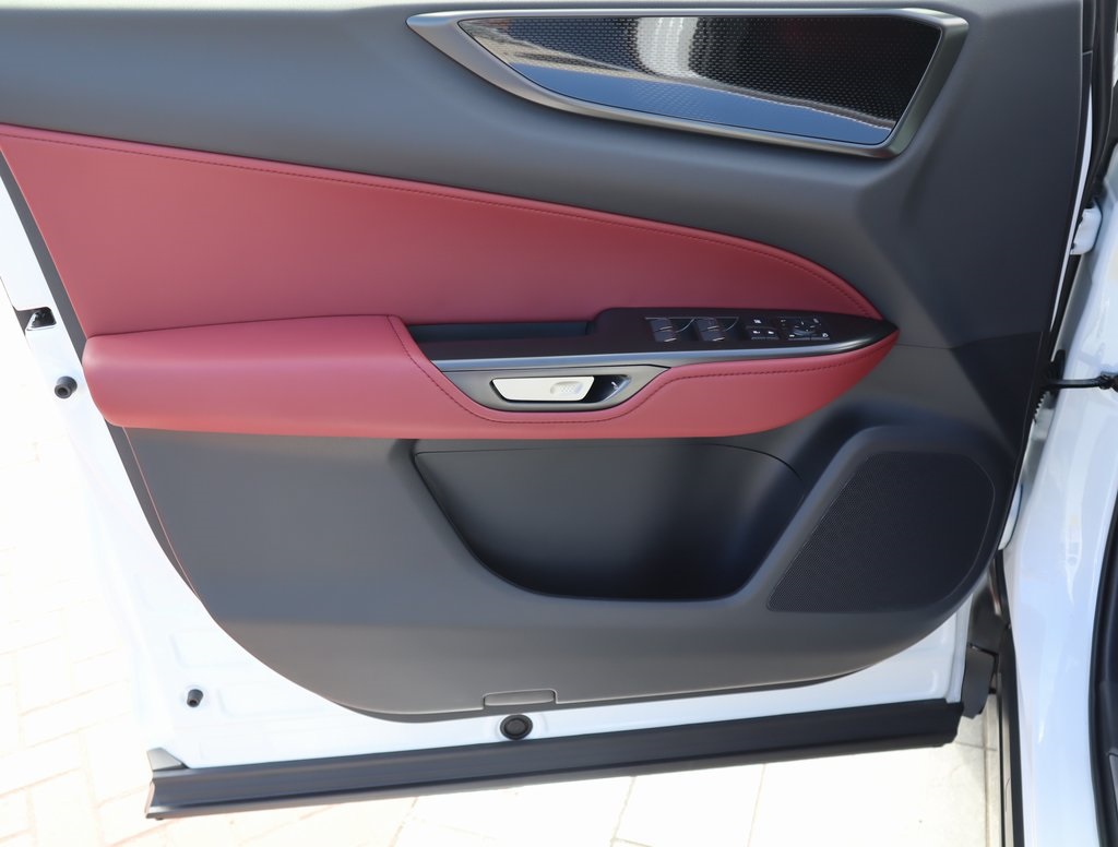 2025 Lexus NX 250 photo 21