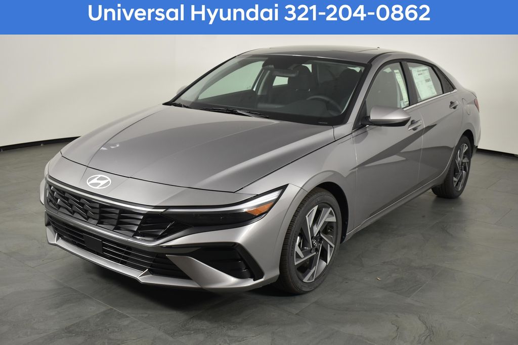 2025 Hyundai Elantra SEL's photo