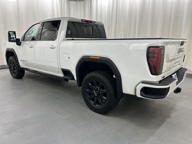 2024 Gmc Sierra HD AT4 photo 3
