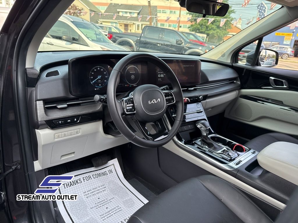 2024 Kia Carnival SX photo 34
