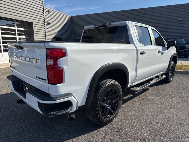 2020 Chevrolet Silverado 1500 Custom photo 2