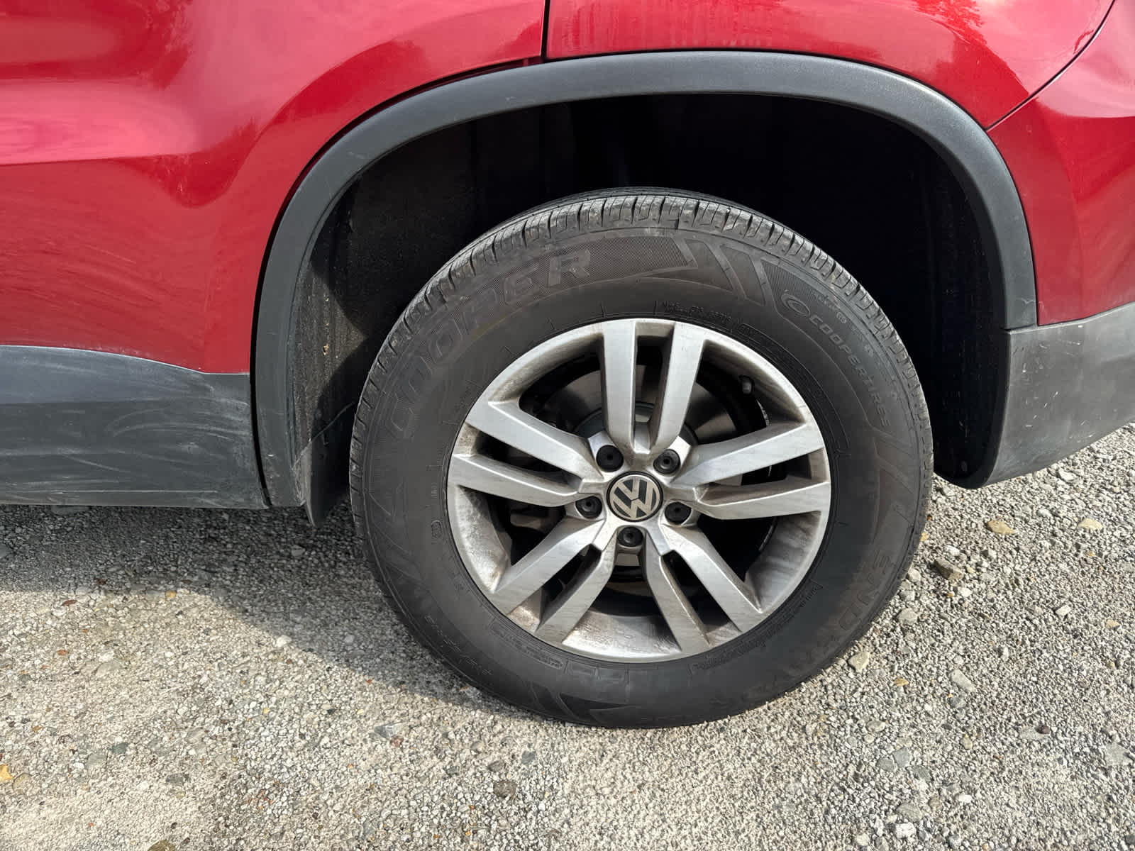 2016 Volkswagen Tiguan R-Line SEL photo 13