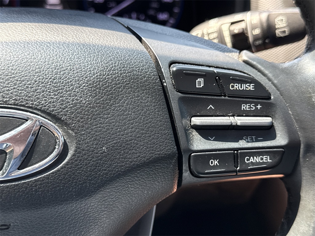 2020 Hyundai Kona SEL Plus photo 20