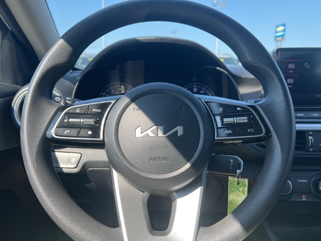 2023 Kia Forte LXS photo 13