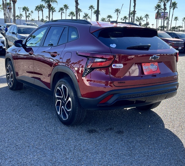 2025 Chevrolet Trax photo 3