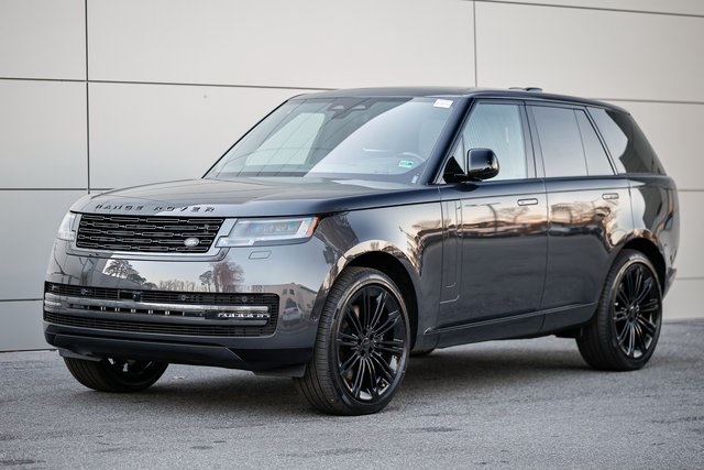 2026 Land Rover Range Rover SE's photo
