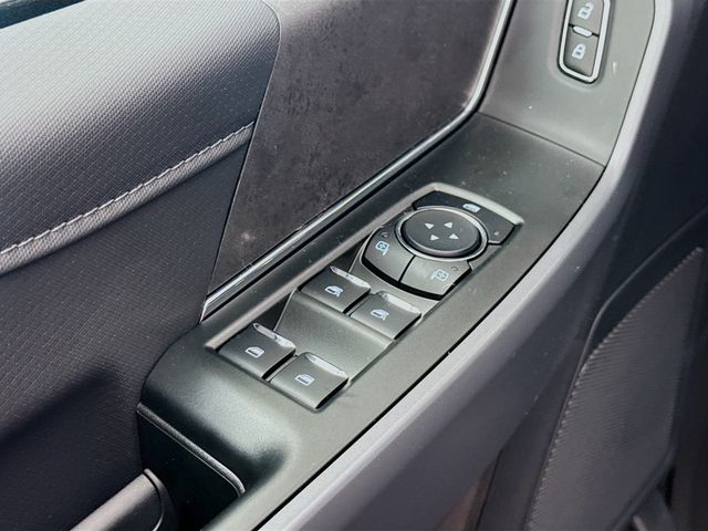 2025 Ford F-150 XLT photo 18