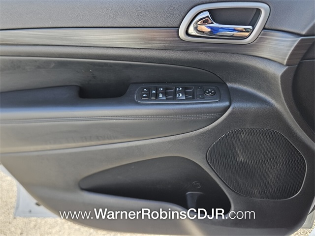 2020 Jeep Grand Cherokee Altitude photo 27