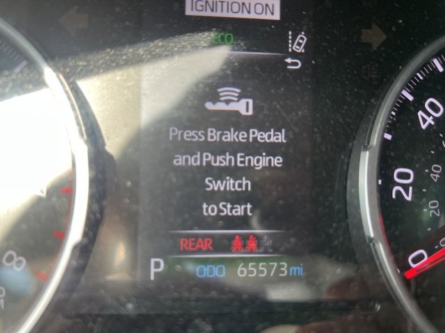 2021 Toyota RAV4 XLE photo 4