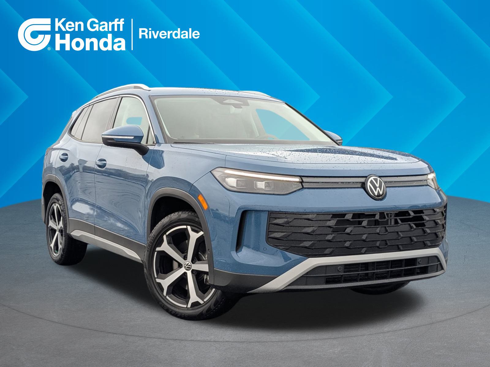 2025 Volkswagen Tiguan SE's photo