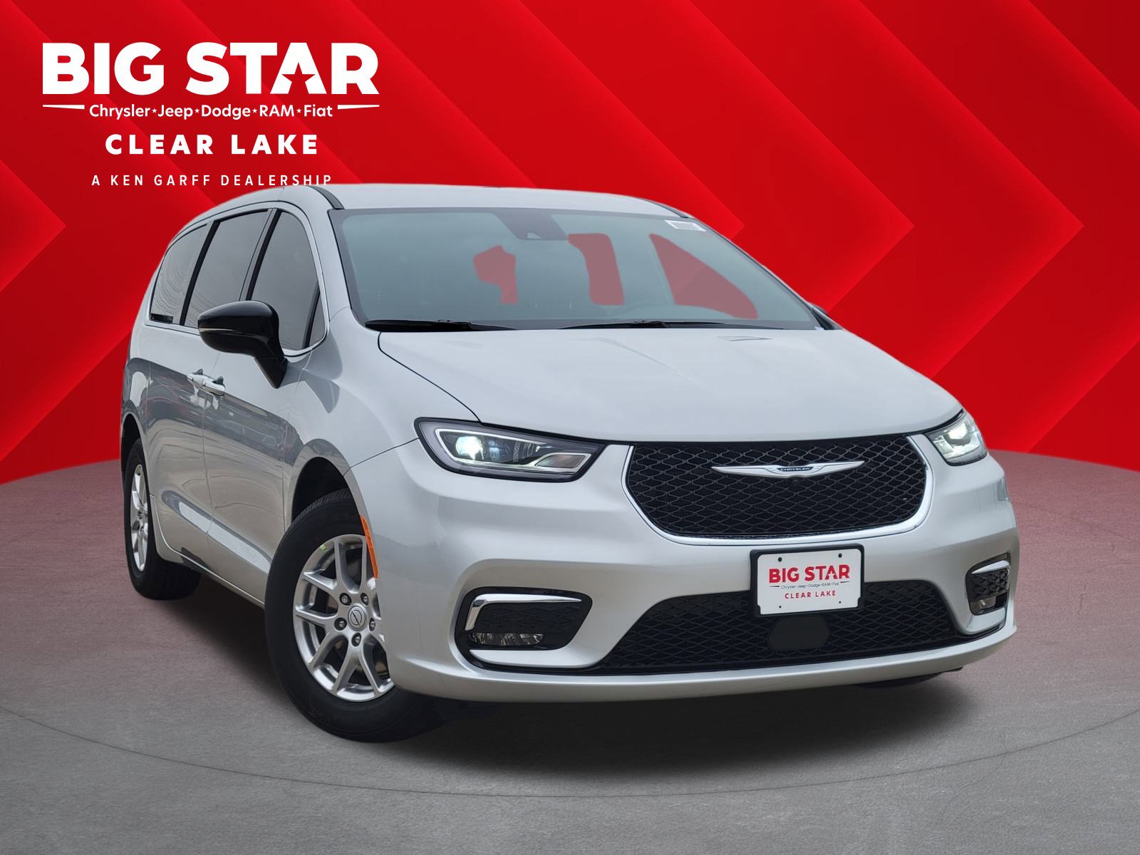 2026 Chrysler Pacifica Select's photo