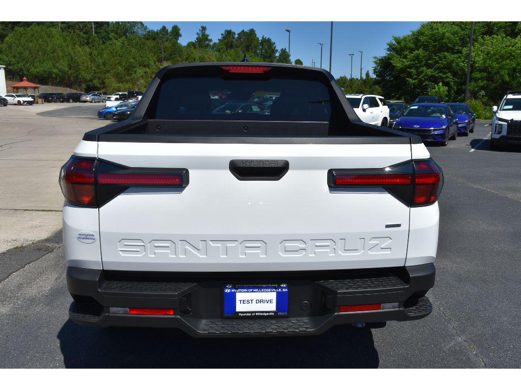 2025 Hyundai Santa Cruz SE photo 3