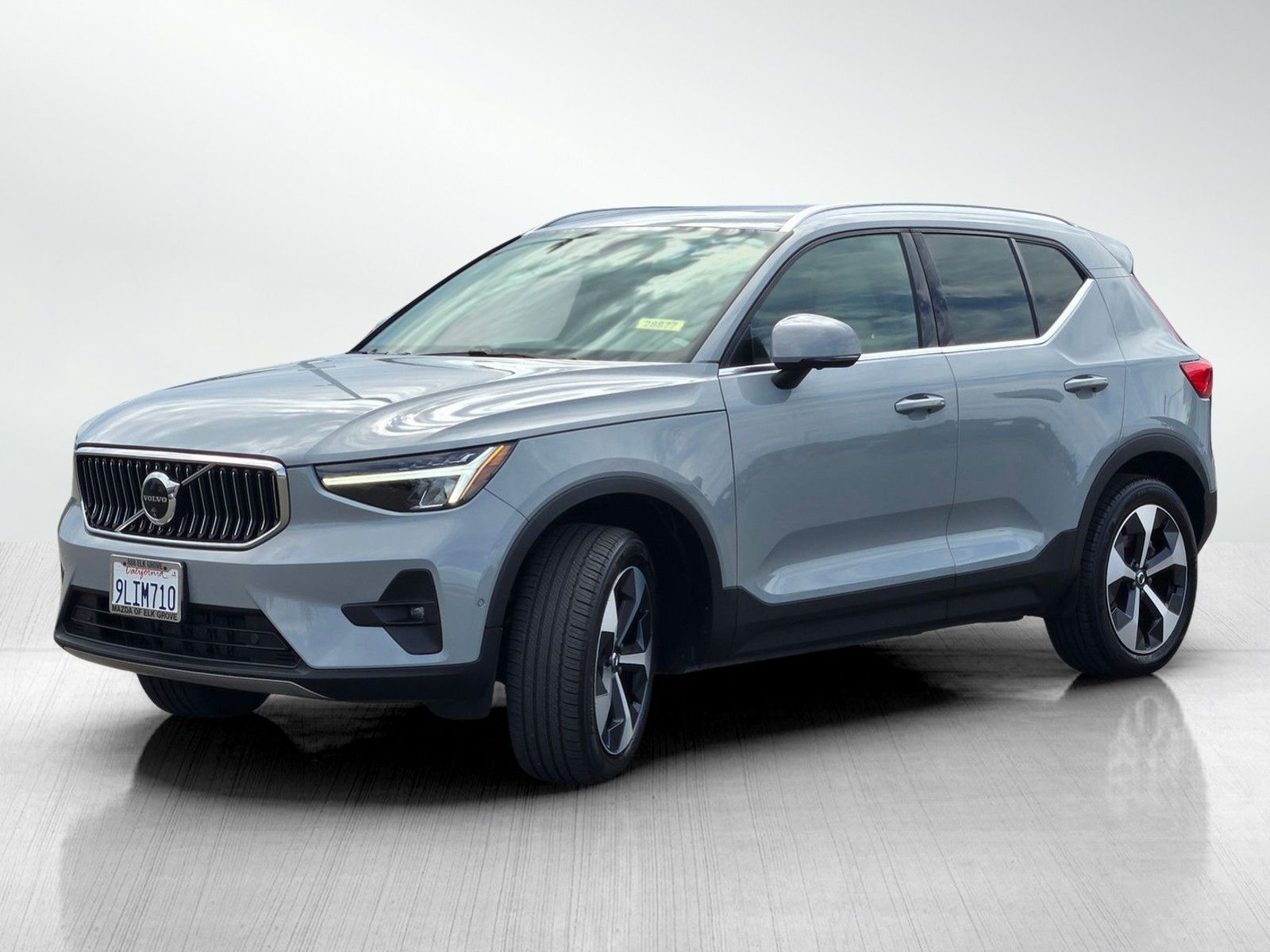 2024 Volvo XC40 AWD Plus photo 7