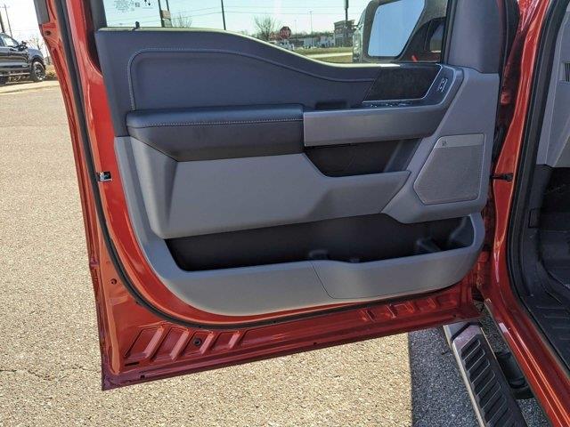 2023 Ford F-150 XLT photo 11