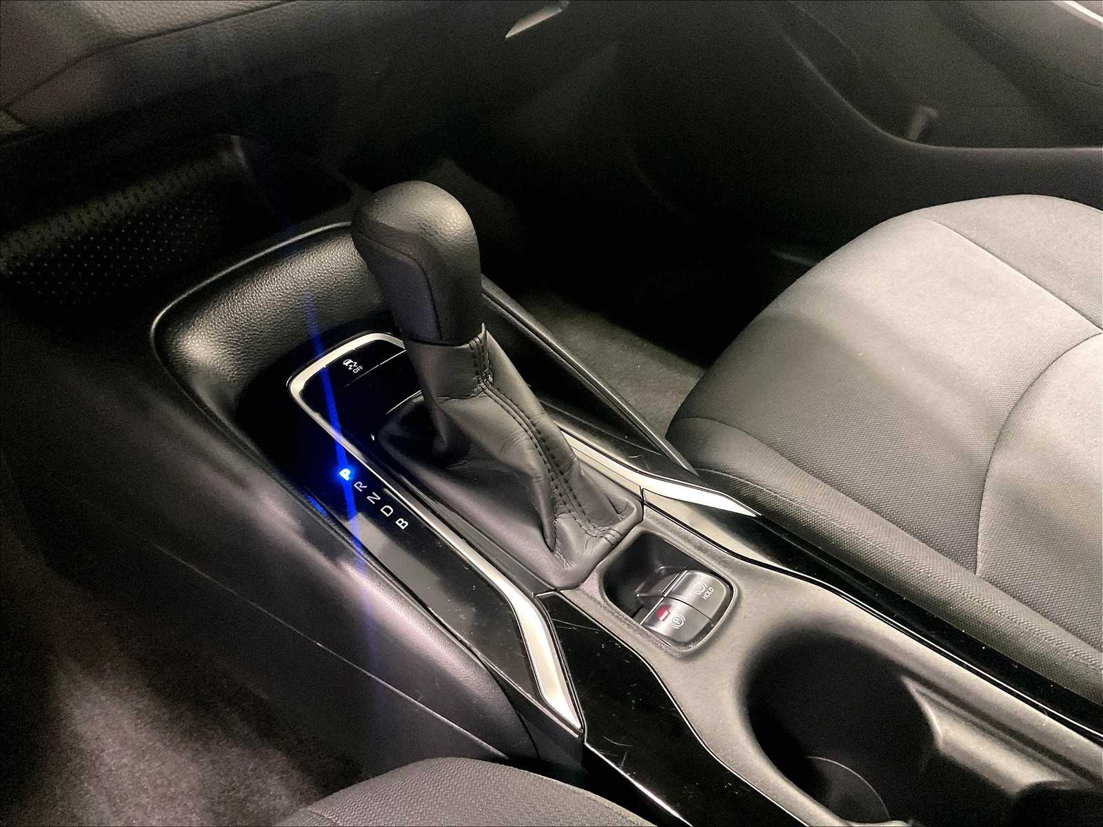 2022 Toyota Corolla LE photo 19