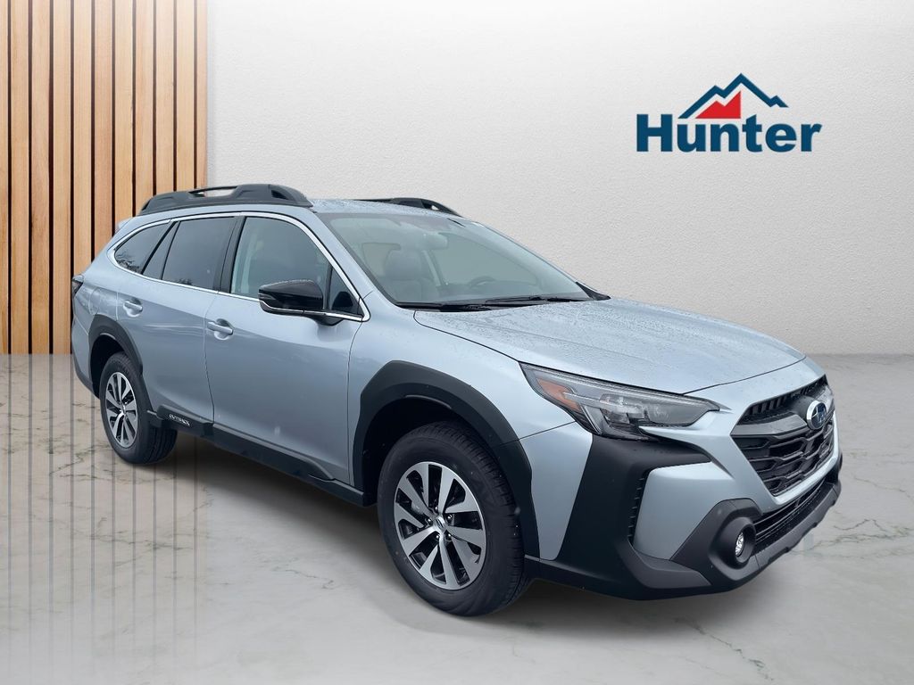 2025 Subaru Outback Premium's photo