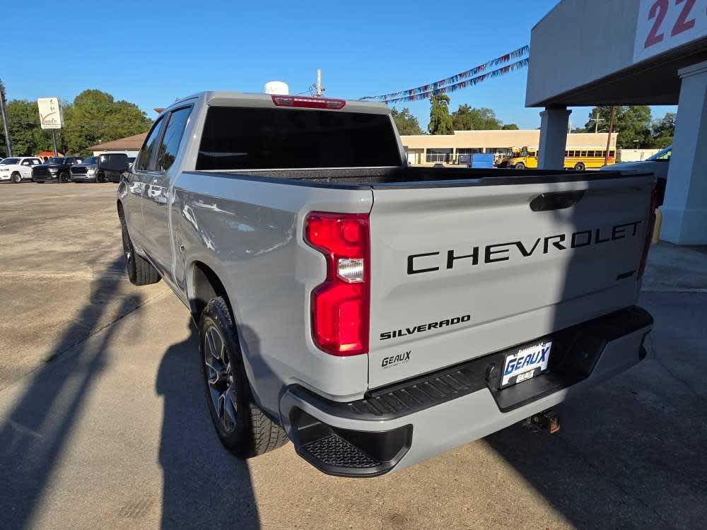 2024 Chevrolet Silverado 1500 RST photo 3