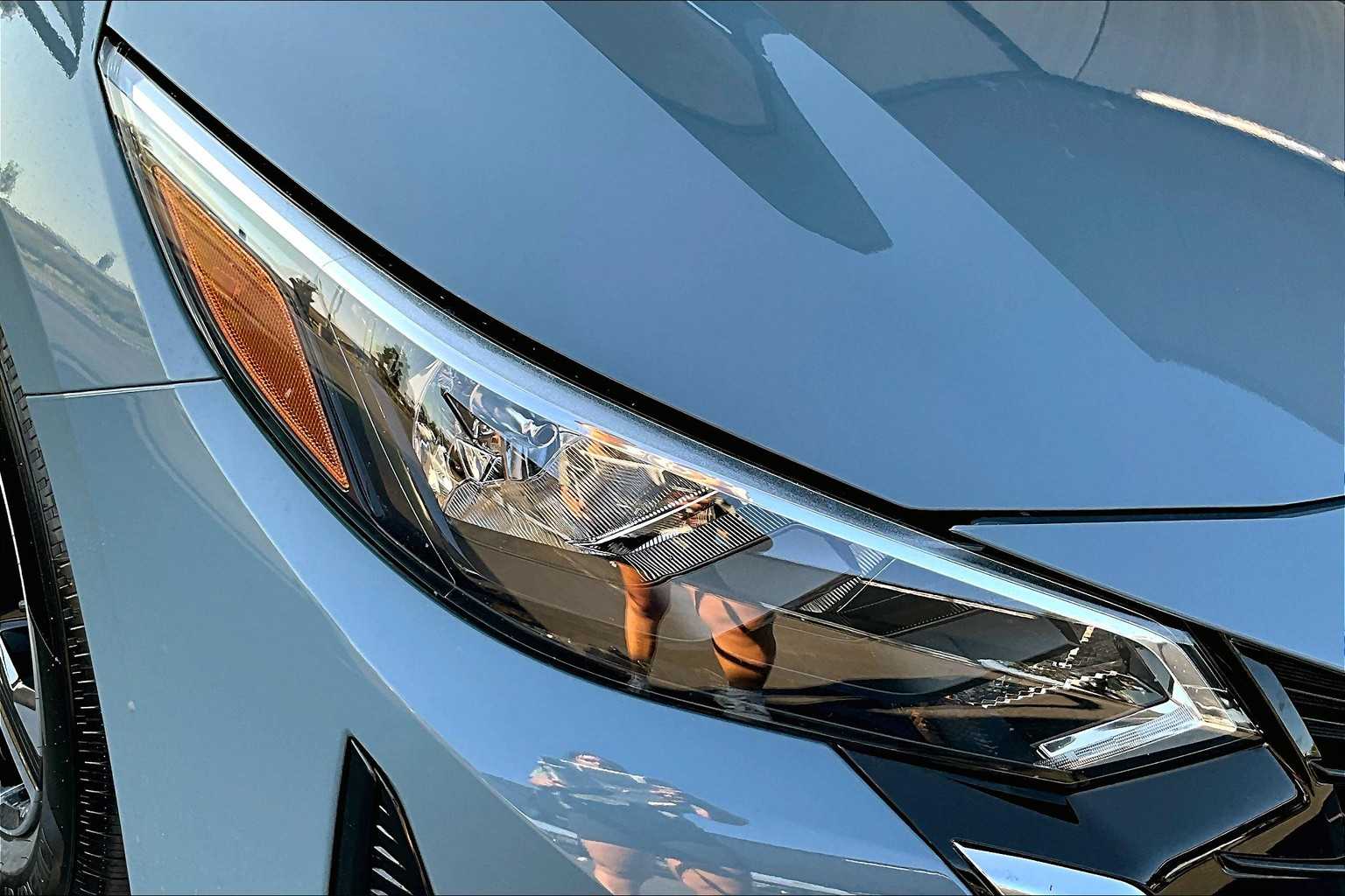 2025 Nissan Sentra SV photo 13