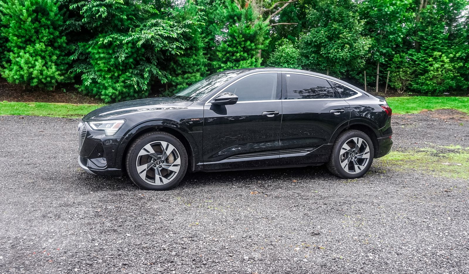 2022 Audi e-tron Sportback S line Prestige photo 3