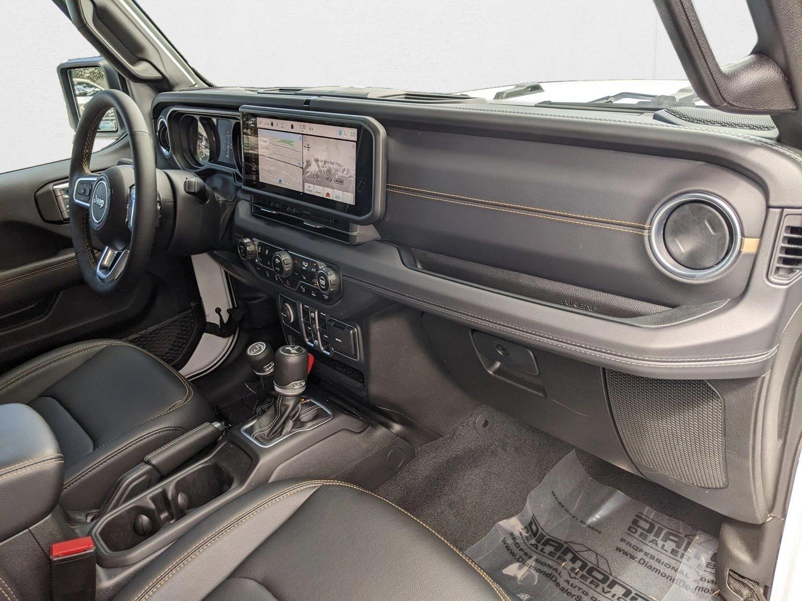 2024 Jeep Wrangler Sahara photo 24