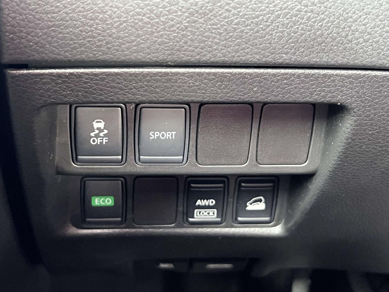 2016 Nissan Rogue S photo 11