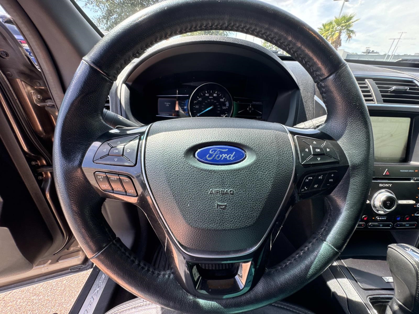 2016 Ford Explorer Limited photo 21