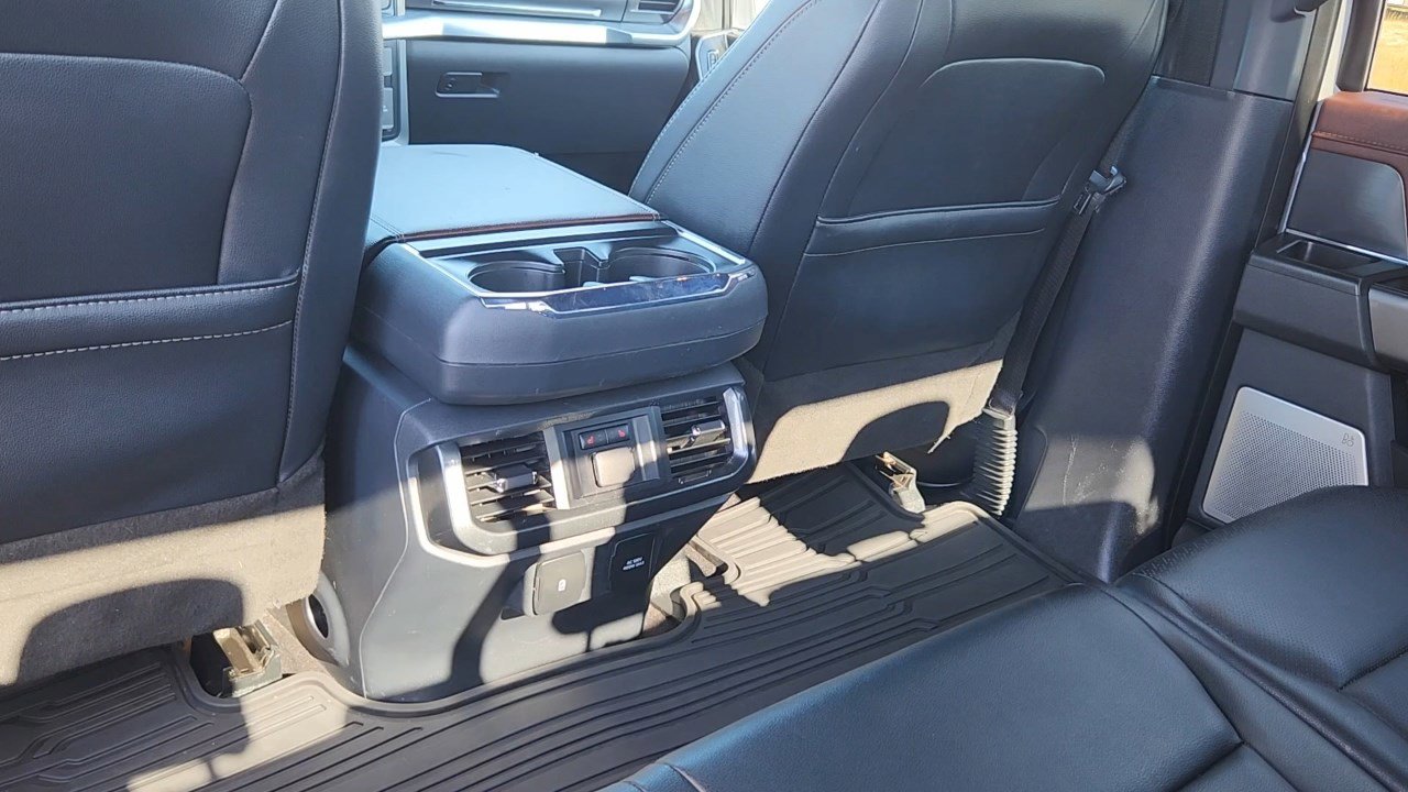 2022 Ford F-150 Lariat photo 17