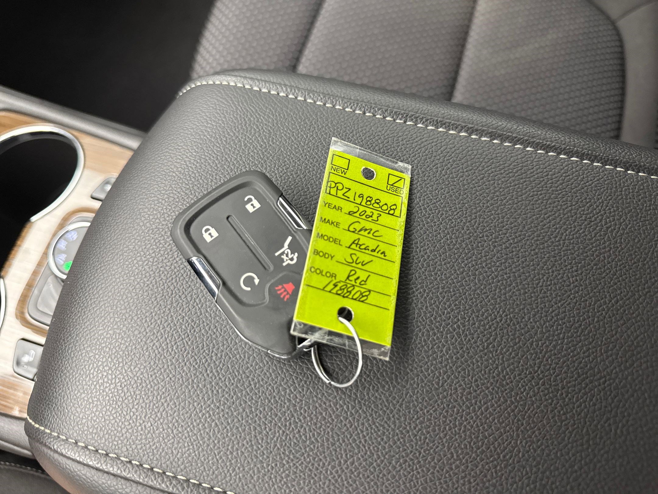 2023 Gmc Acadia SLE photo 37