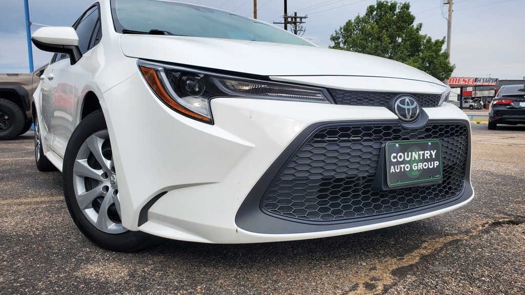 2022 Toyota Corolla LE photo 6