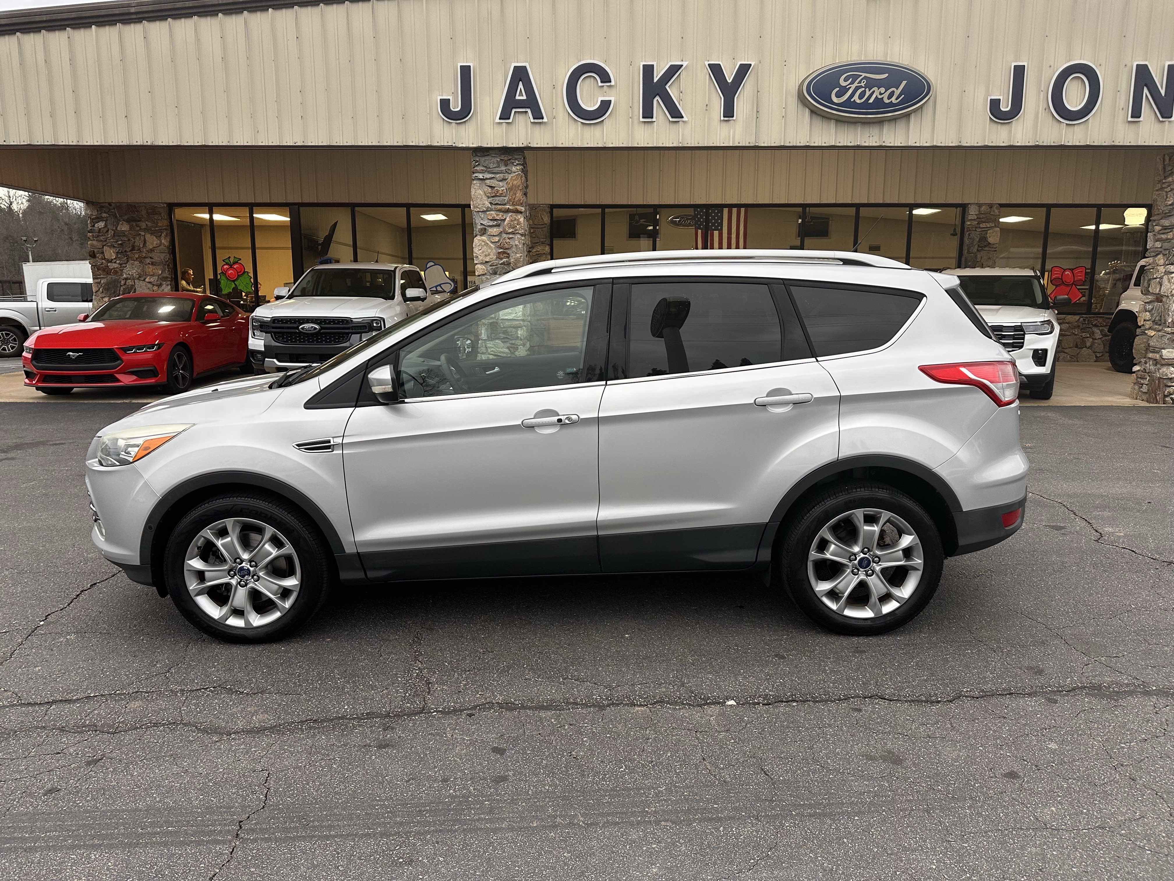2014 Ford Escape Titanium's photo