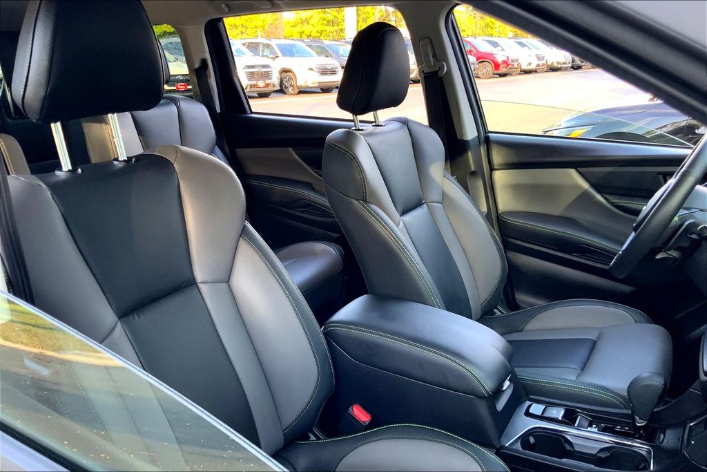 2025 Subaru Ascent Onyx Edition photo 4
