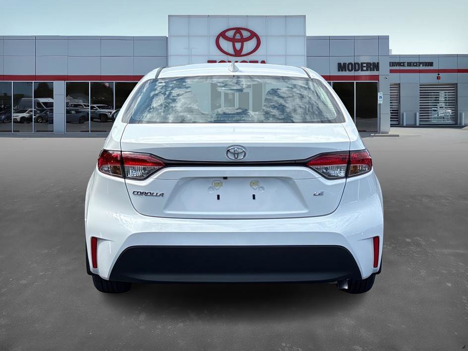 2025 Toyota Corolla LE photo 5