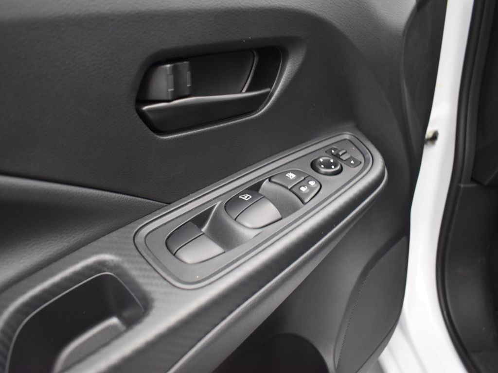 2025 Nissan Versa 1.6 S photo 19