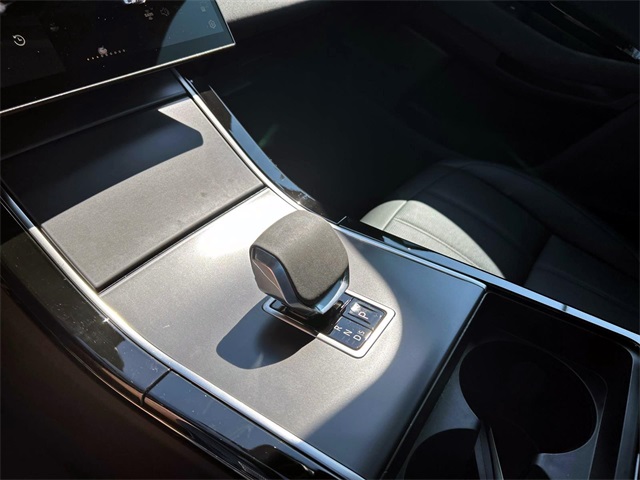 2024 Land Rover Range Rover Evoque Dynamic SE photo 30
