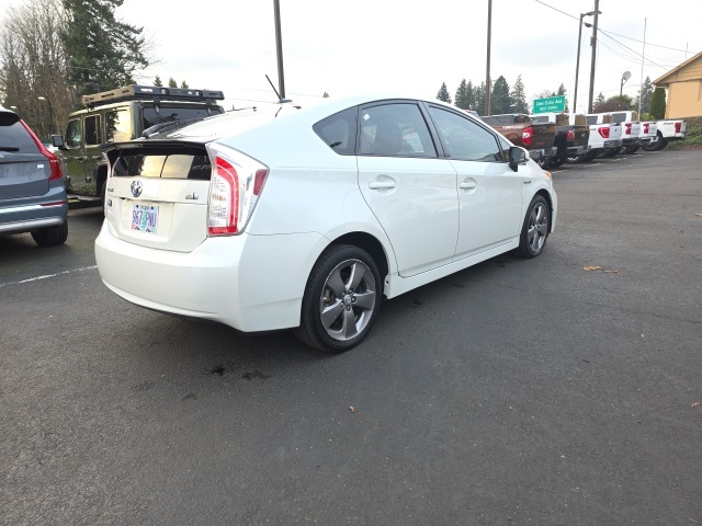 2015 Toyota Prius Four photo 4