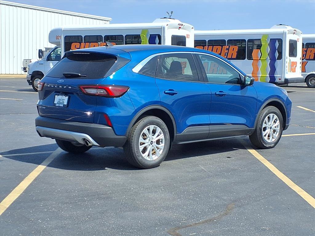 2023 Ford Escape Active photo 2