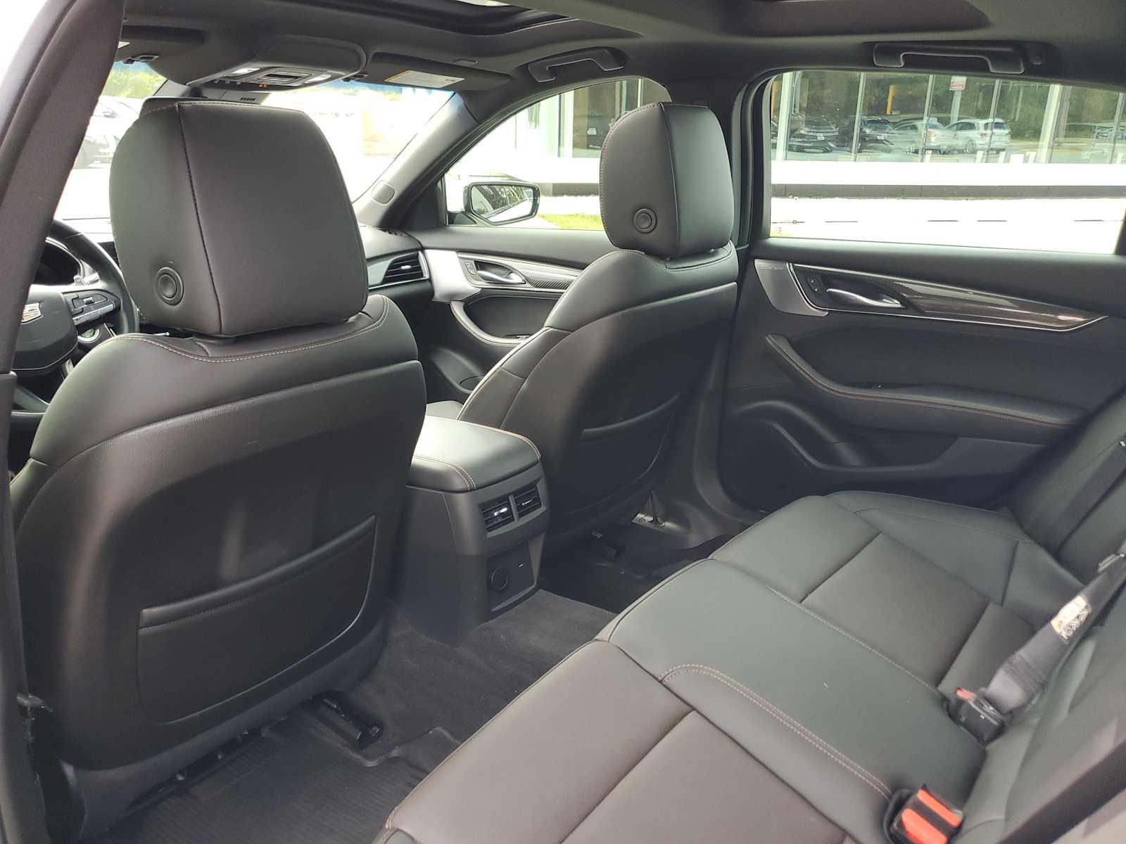 2022 Cadillac CT5 V photo 10