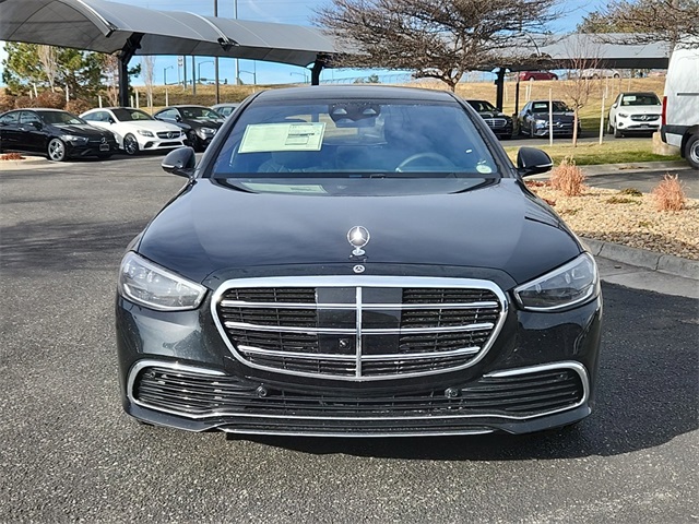 2024 Mercedes Benz S 580 4MATIC photo 4