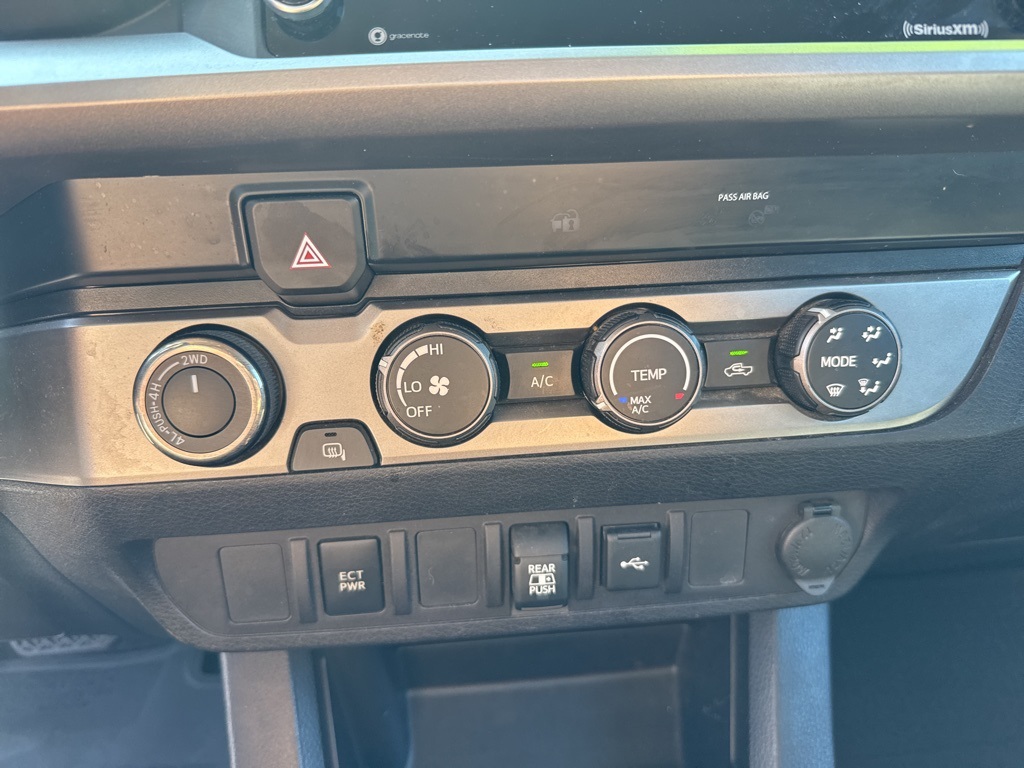 2020 Toyota Tacoma SR5 4x4 photo 21