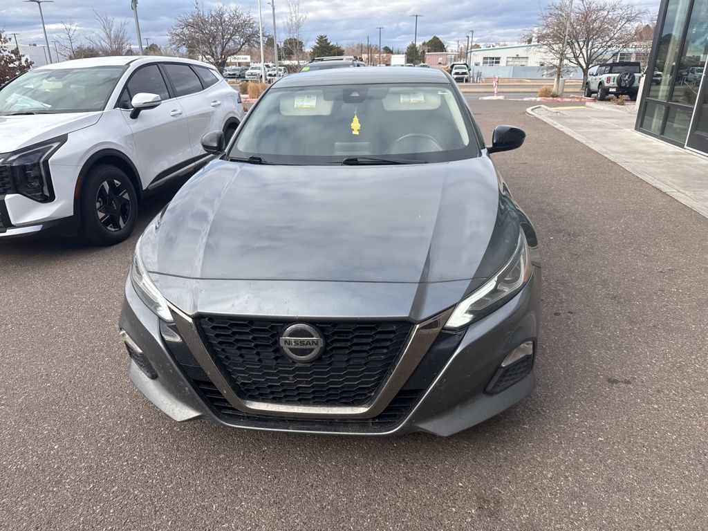 2022 Nissan Altima SR