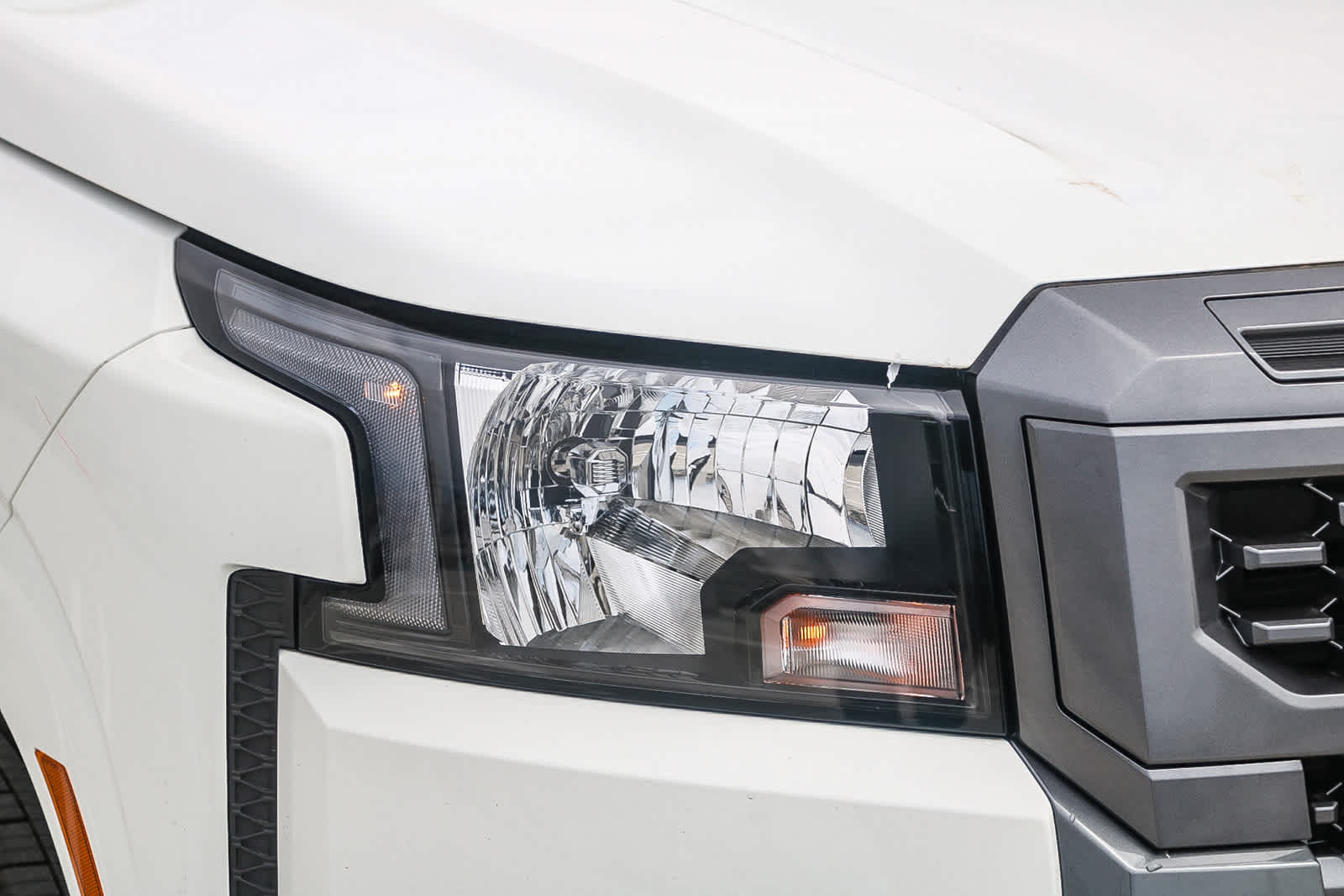 2025 Nissan Frontier Crew Cab SV photo 4