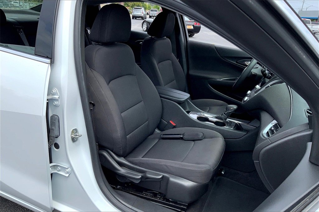 2022 Chevrolet Malibu 1LT photo 7