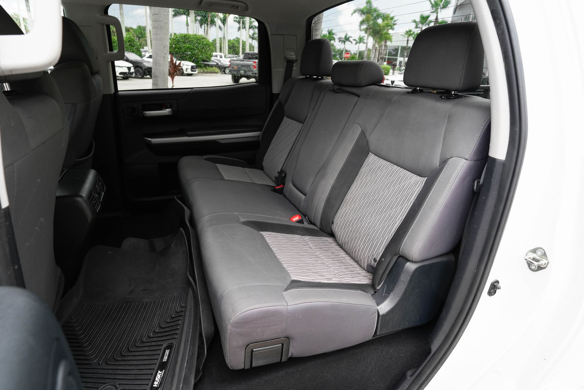 2016 Toyota Tundra SR5 photo 12