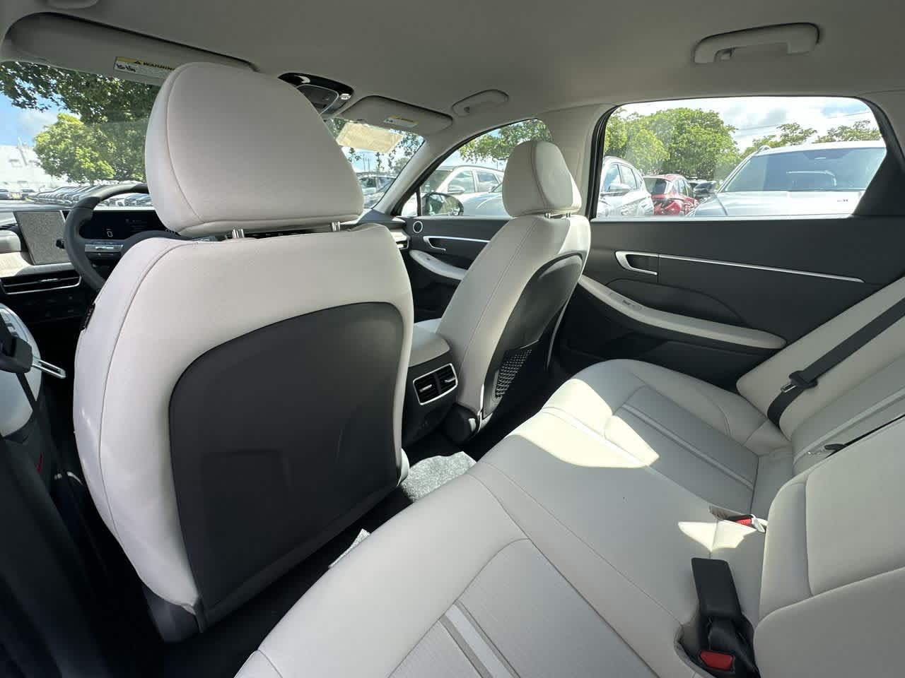 2025 Hyundai Sonata Hybrid SEL photo 22